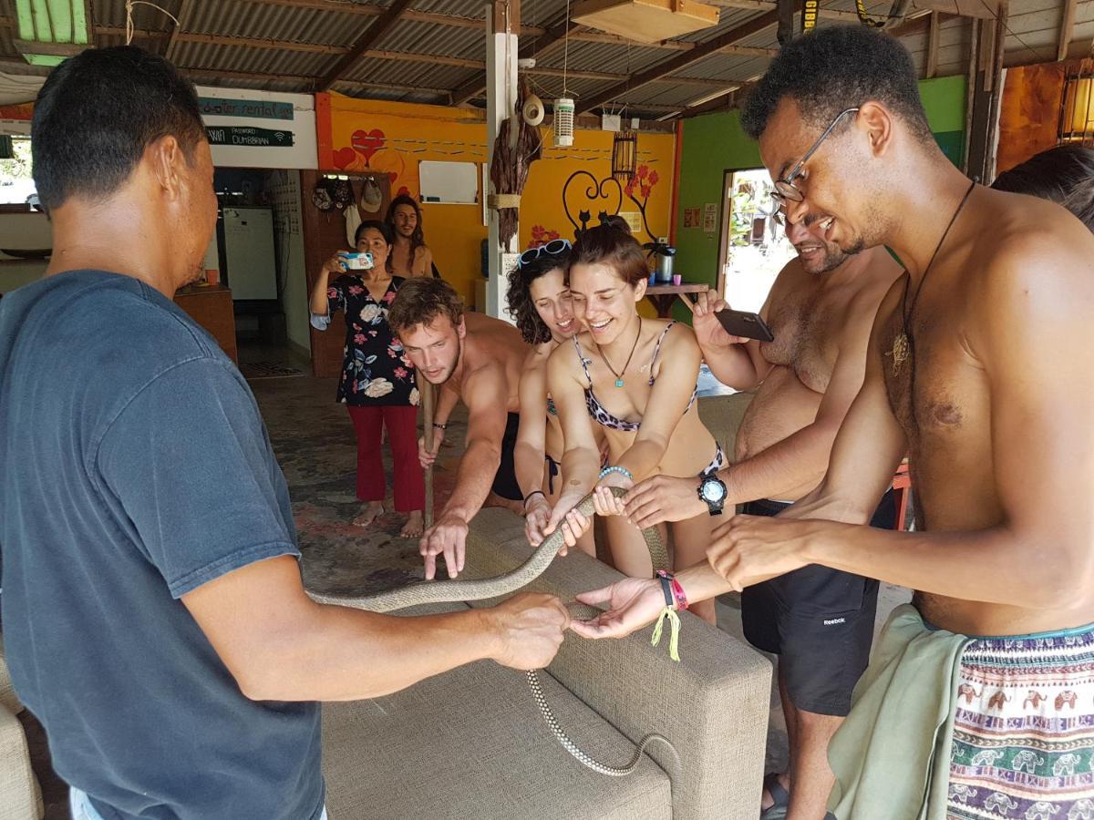 Slacklines Hostel Ko Lanta エクステリア 写真