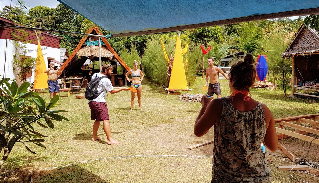 Slacklines Hostel Ko Lanta エクステリア 写真