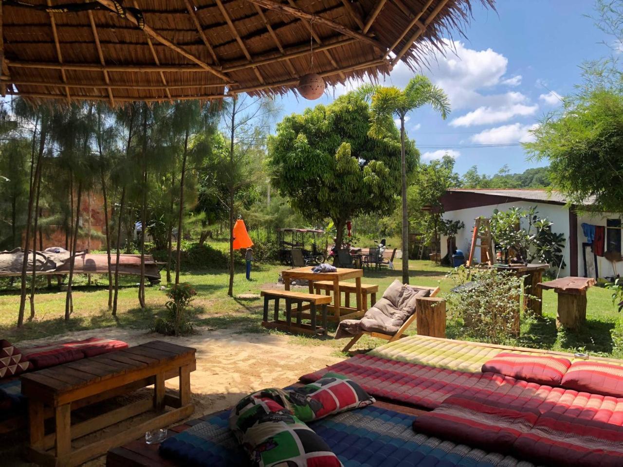 Slacklines Hostel Ko Lanta エクステリア 写真