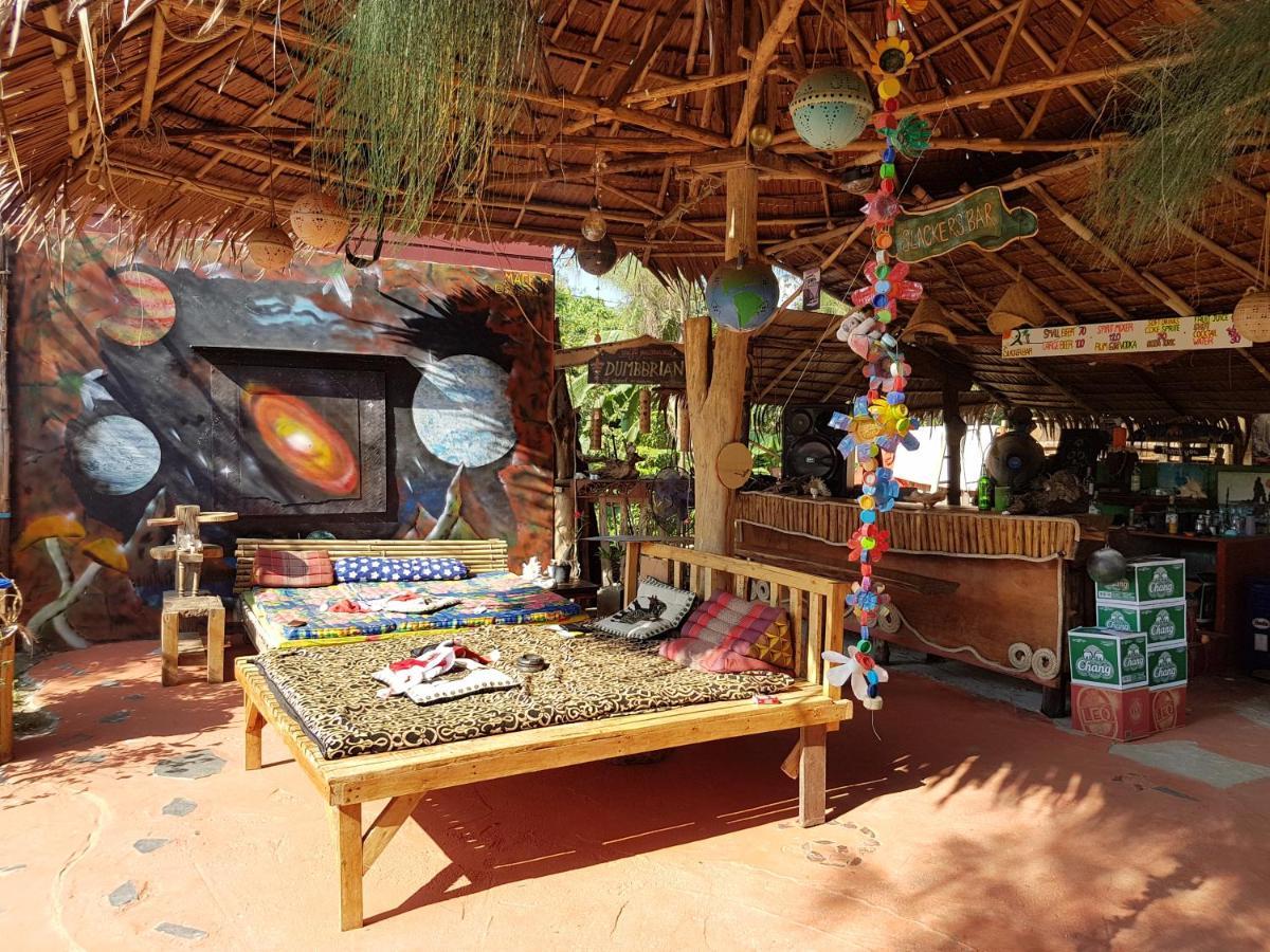 Slacklines Hostel Ko Lanta エクステリア 写真